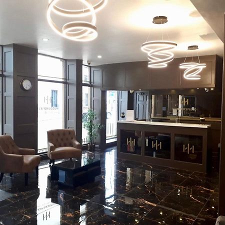 Huddersfield Hotel Bagian luar foto