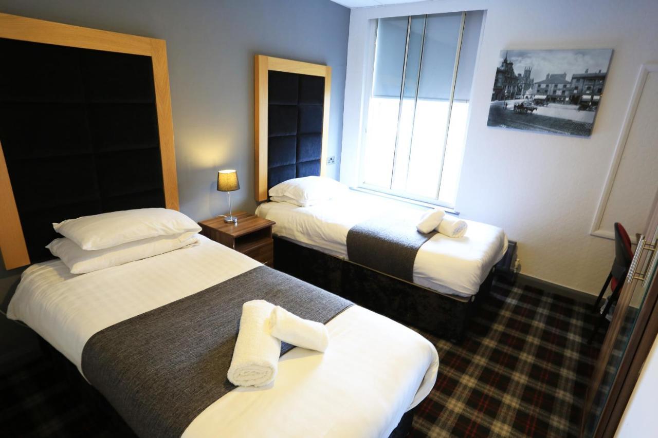 Huddersfield Hotel Bagian luar foto
