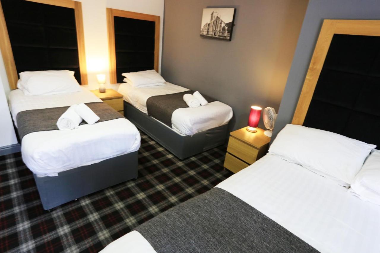 Huddersfield Hotel Bagian luar foto