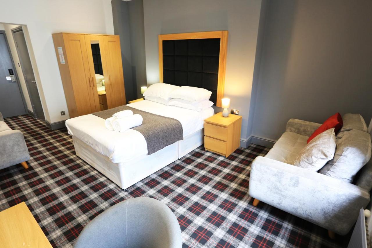Huddersfield Hotel Bagian luar foto