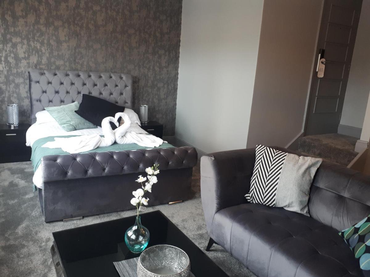Huddersfield Hotel Bagian luar foto