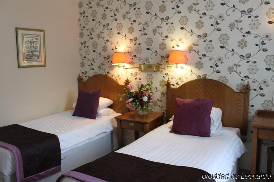 Huddersfield Hotel Bagian luar foto