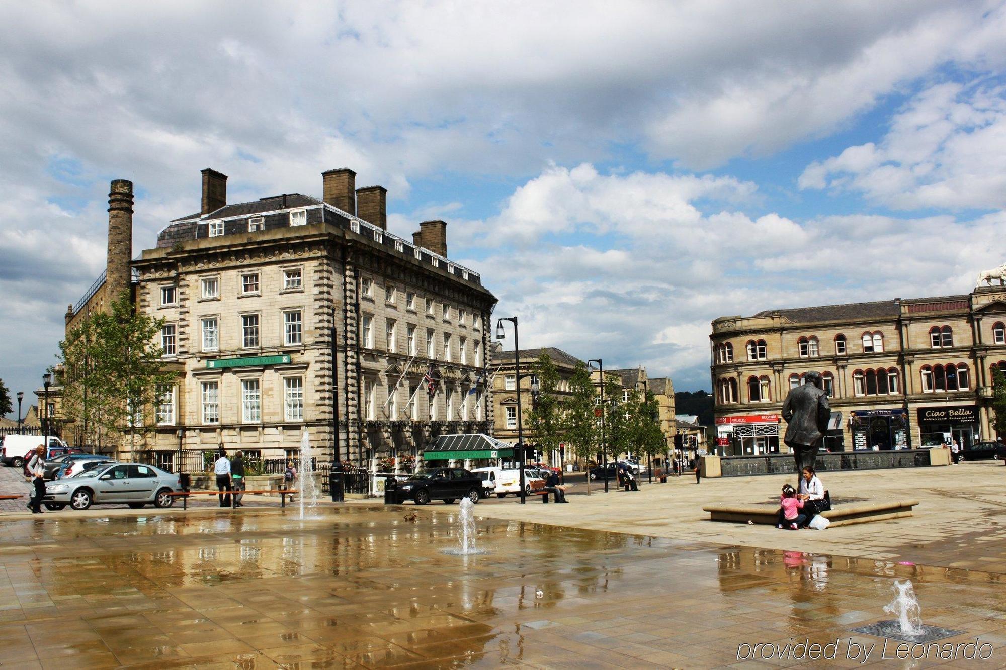 Huddersfield Hotel Bagian luar foto