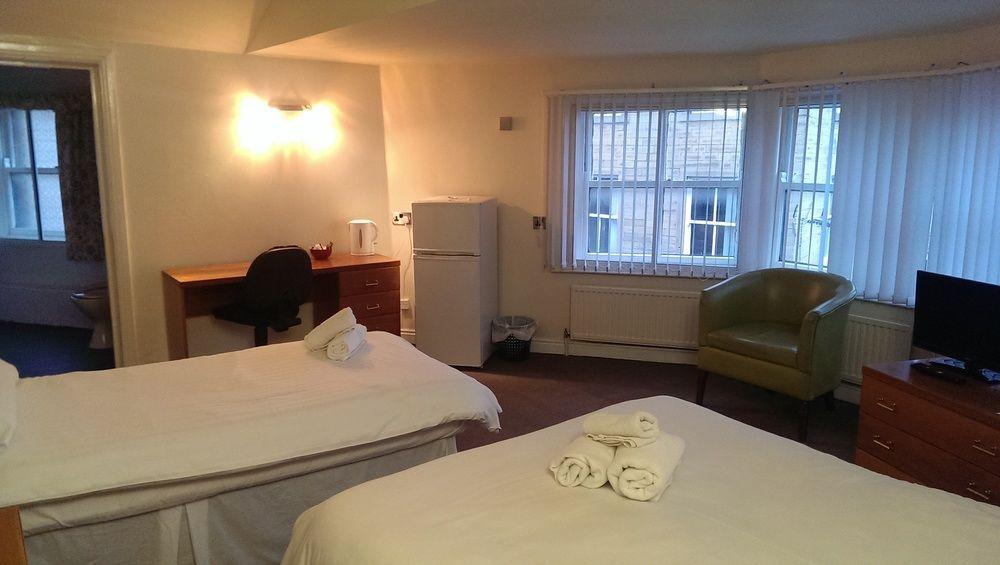 Huddersfield Hotel Bagian luar foto