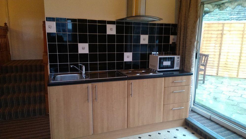 Huddersfield Hotel Bagian luar foto