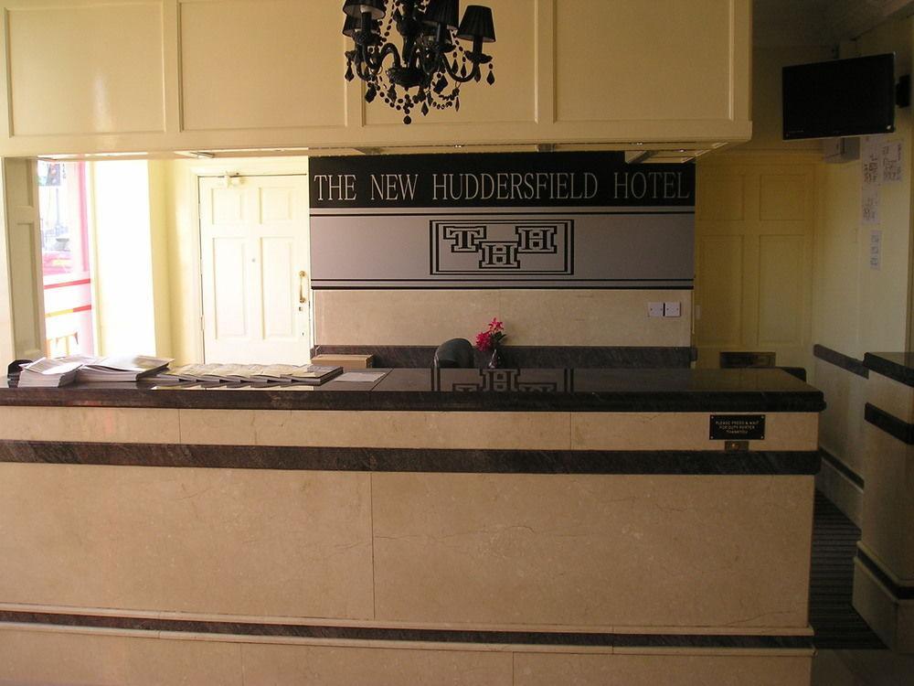 Huddersfield Hotel Bagian luar foto