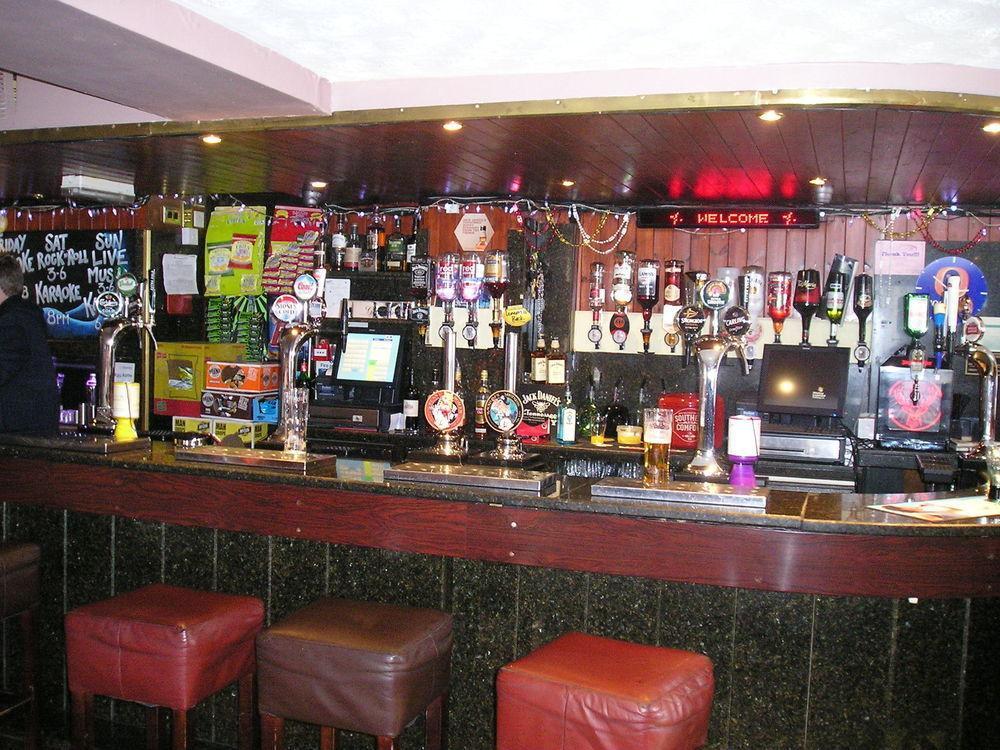 Huddersfield Hotel Bagian luar foto