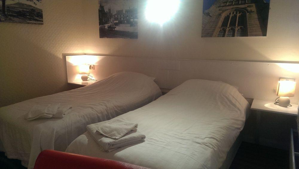 Huddersfield Hotel Bagian luar foto