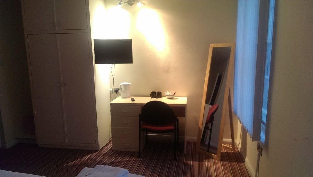 Huddersfield Hotel Bagian luar foto