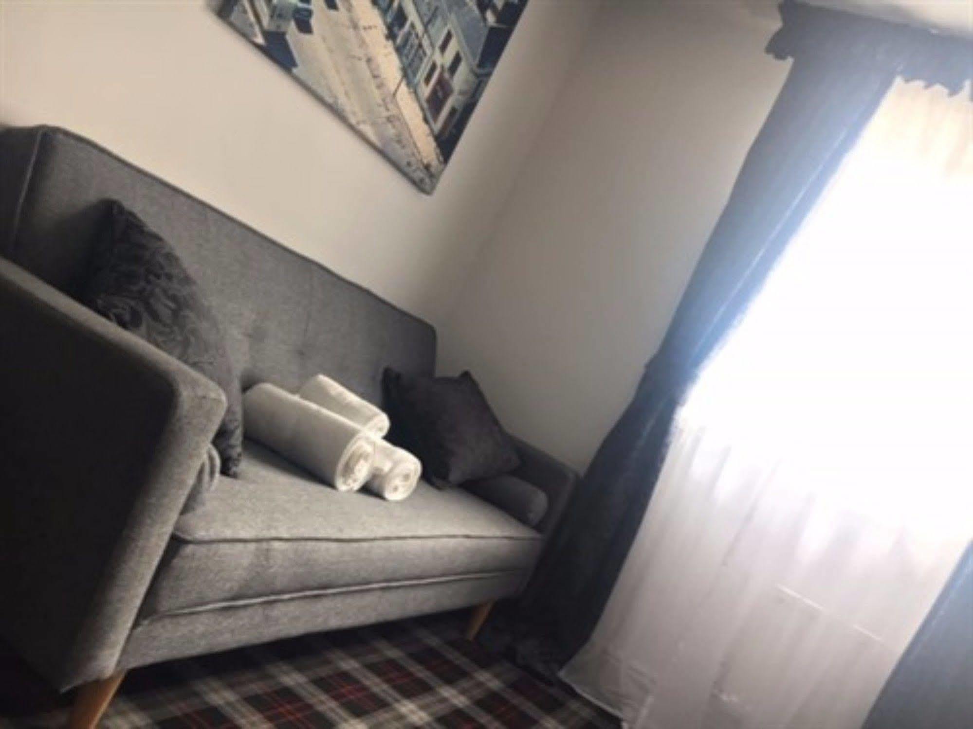 Huddersfield Hotel Bagian luar foto